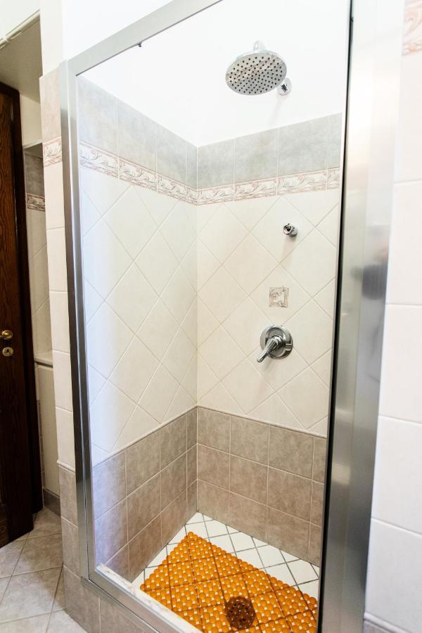 Apartments Paradise Garden Holiday House Аджерола Екстер'єр фото