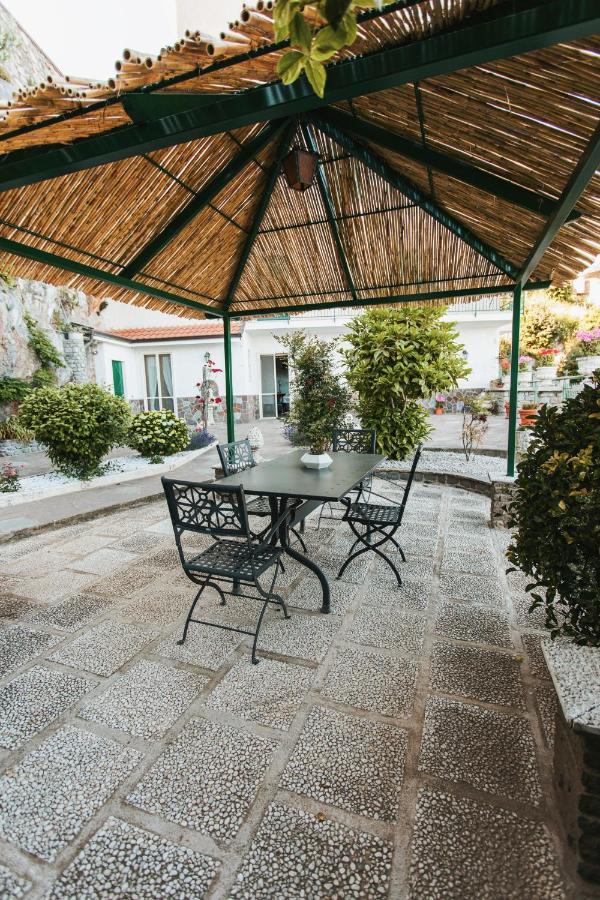 Apartments Paradise Garden Holiday House Аджерола Екстер'єр фото